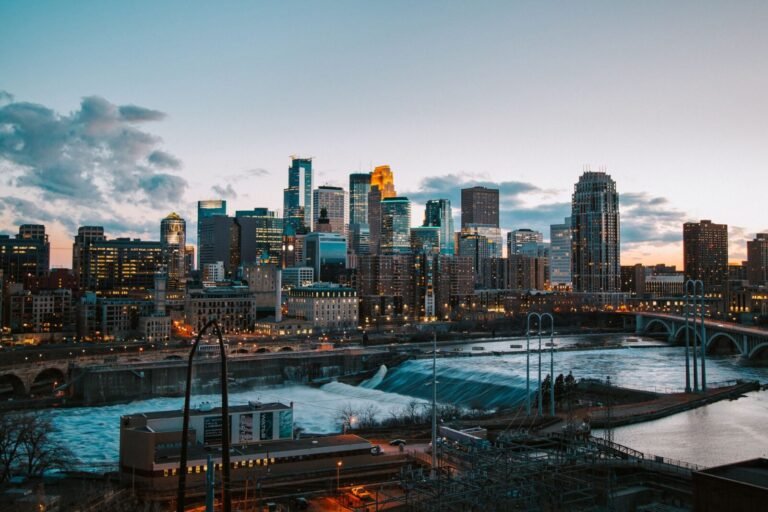 Minneapolis-St. Paul MN-WI skyline for business phone system providers in the Minneapolis-St. Paul metro area.