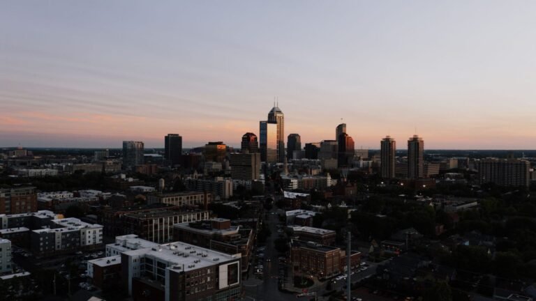 Indianapolis Indiana skyline for business phone system providers in the Indianapolis metro area.